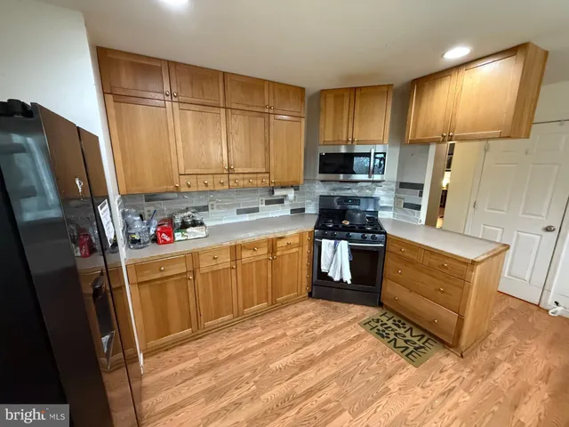 $389,990 | 521 Northern Spy Drive, Linden, VA 22642