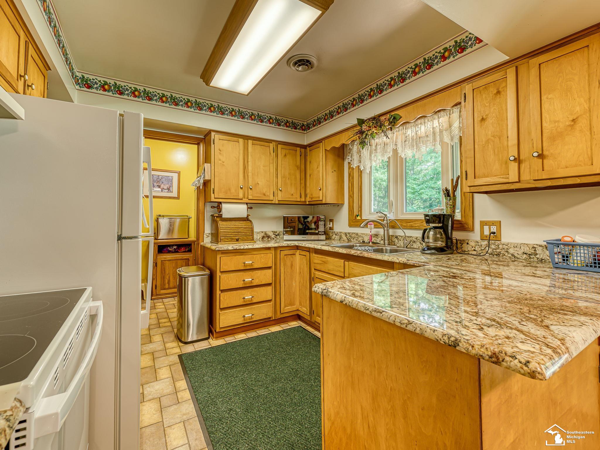 4496 School Road Temperance, MI 48182 - Photo 11 of 48
