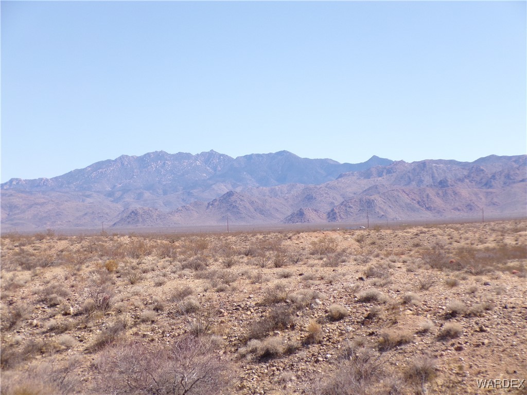 Lot 193 West Hopi Road Golden Valley, AZ 86413 - Photo 3 of 32 a view of mountain and a mountain view