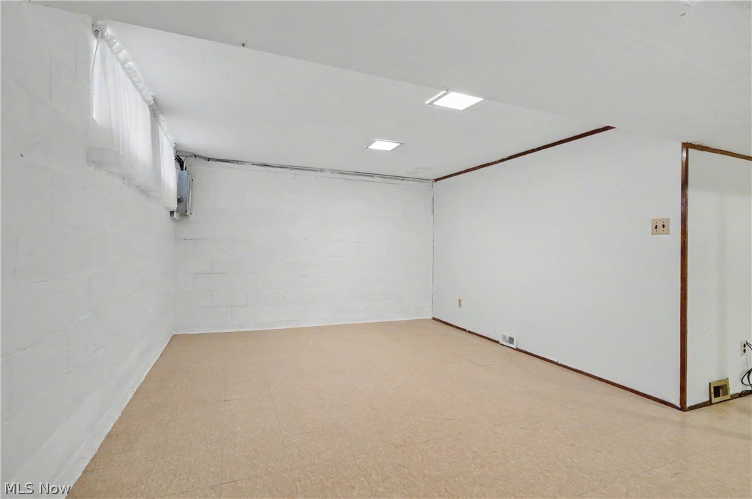 1784 Empire Road Wickliffe, OH 44092 - Photo 23 of 28 Gallery Image 23