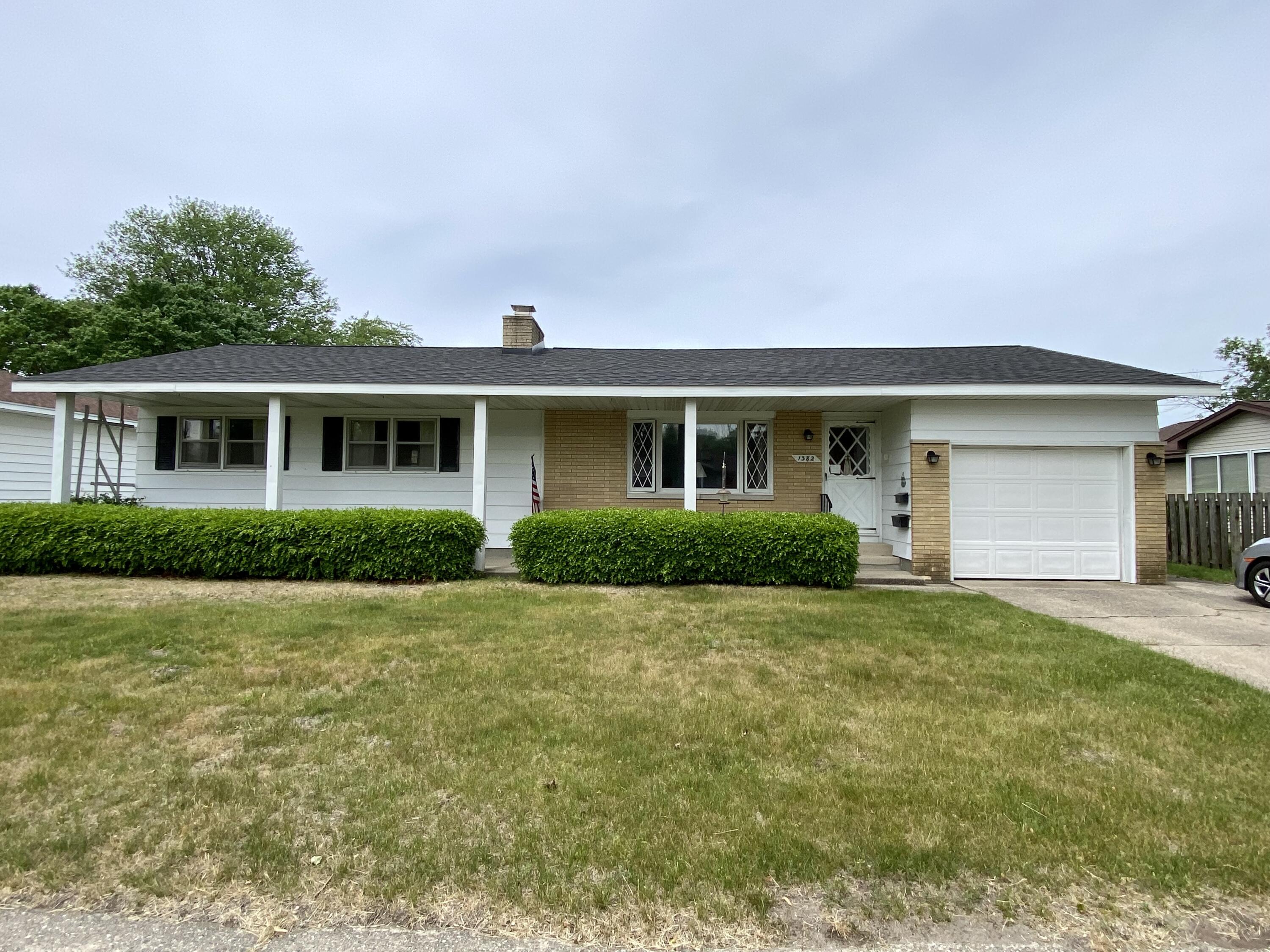 1382 Marlboro Road Muskegon, MI 49441 - Photo 1 of 25 Photo Jun 01, 1 22 12 PM