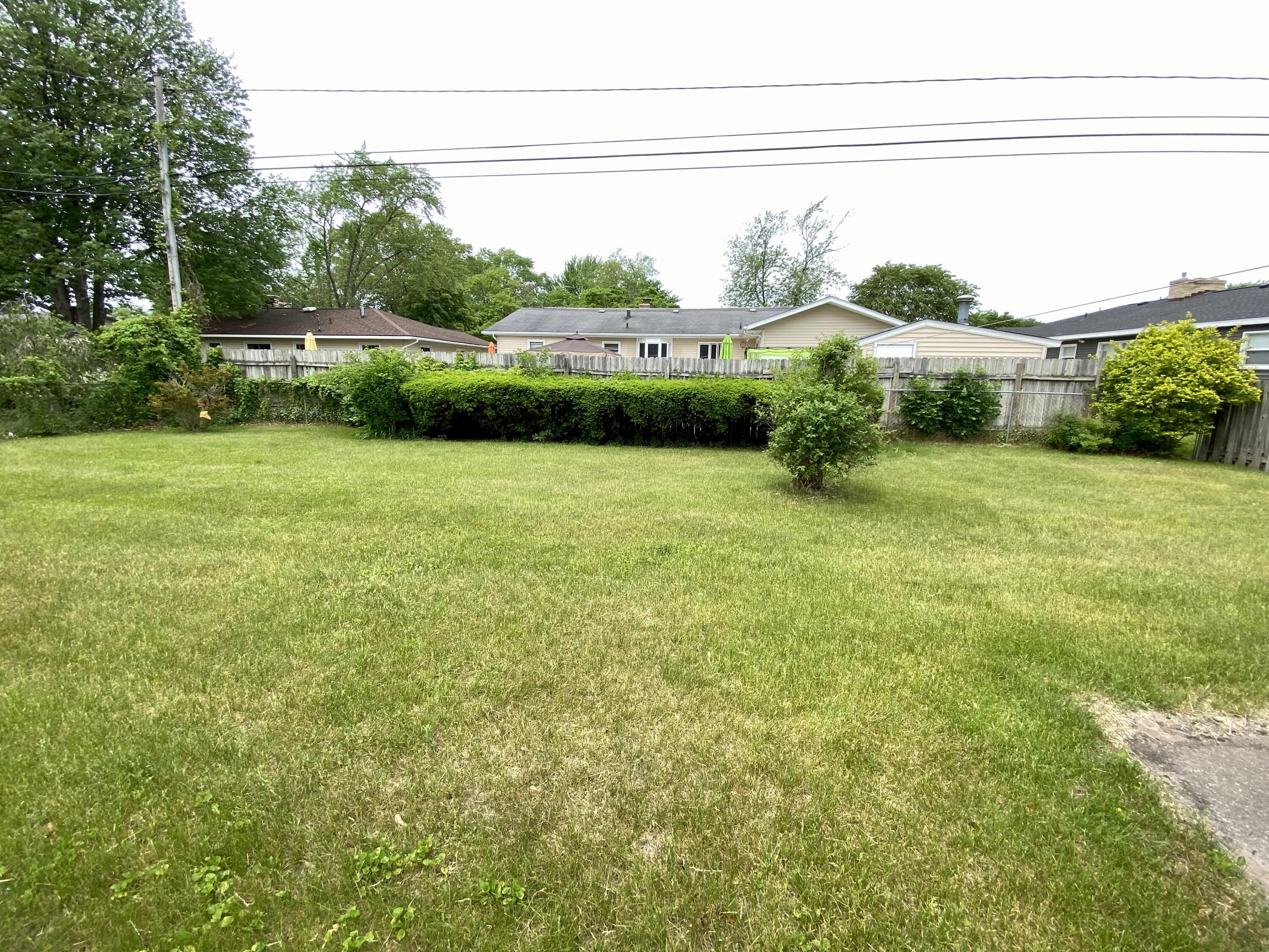 1382 Marlboro Road Muskegon, MI 49441 - Photo 3 of 25 Photo Jun 01, 1 23 23 PM