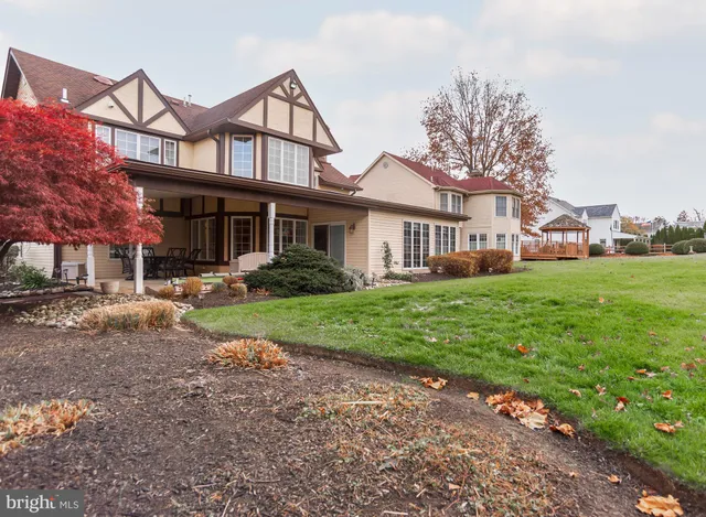 $950,000 | 9616 Eden Hall Lane, Philadelphia, PA 19114