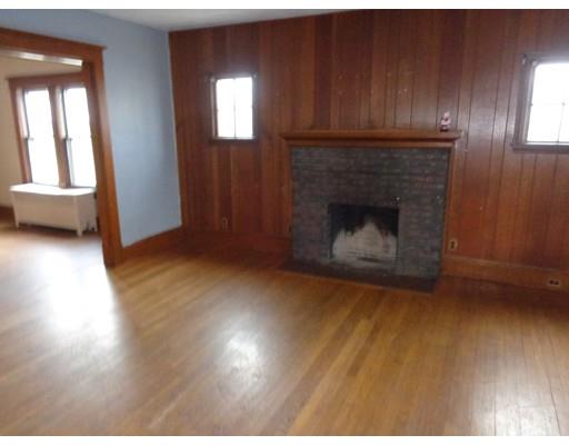 27 Wesson Street Springfield, MA 01108 - Photo 2 of 16