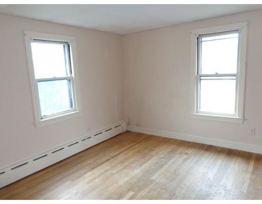 27 Wesson Street Springfield, MA 01108 - Photo 7 of 16