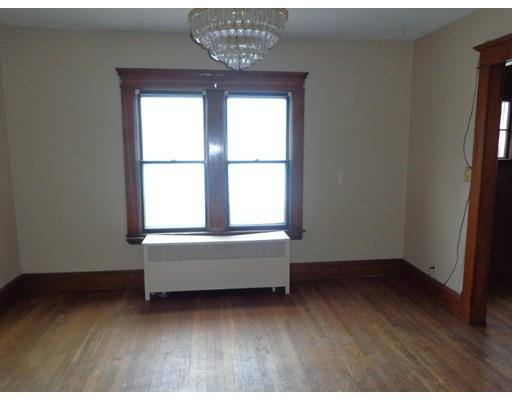 27 Wesson Street Springfield, MA 01108 - Photo 8 of 16