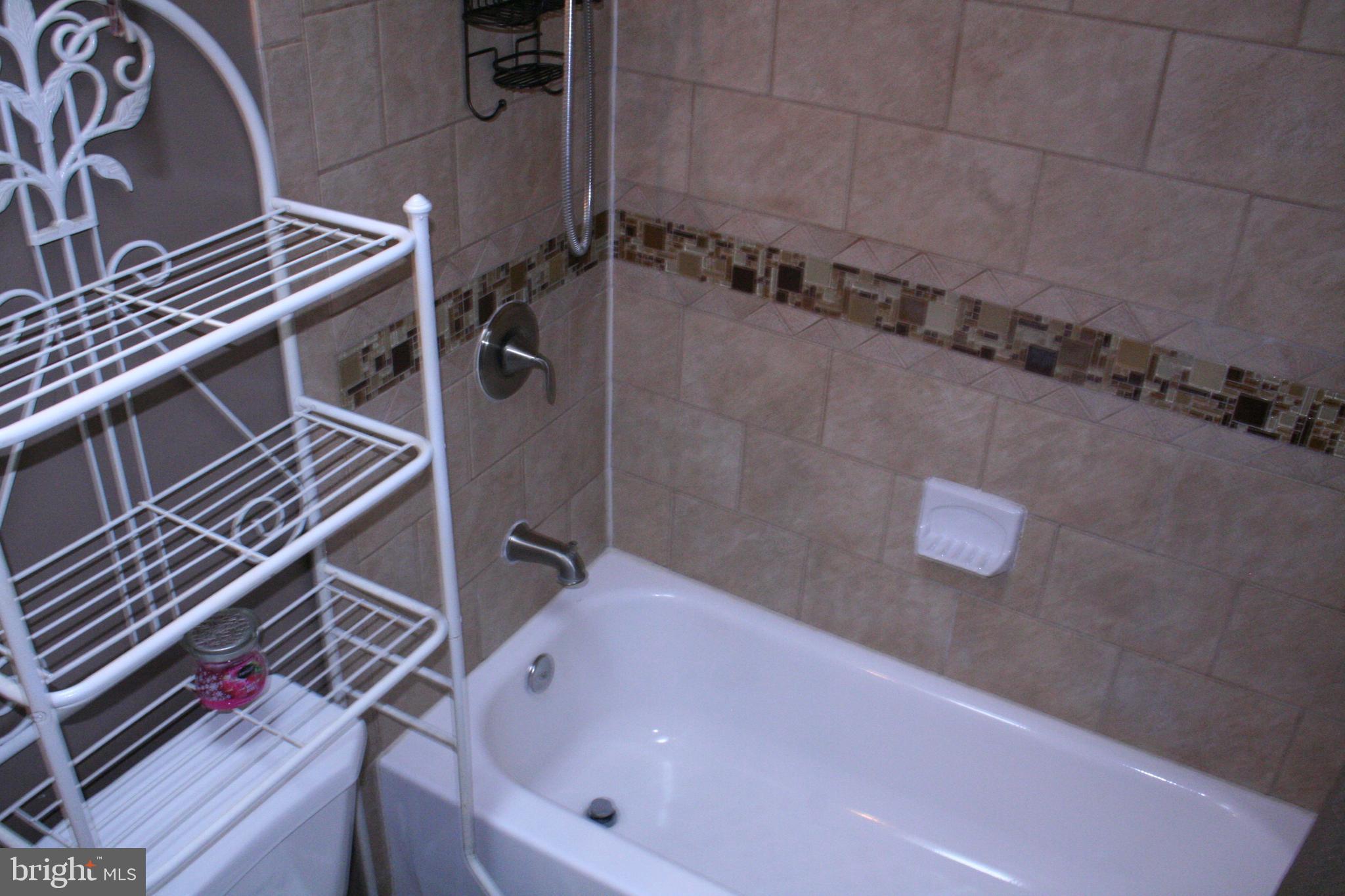 3861 Fairdale Road Philadelphia, PA 19154 - Photo 22 of 33 Bathroom