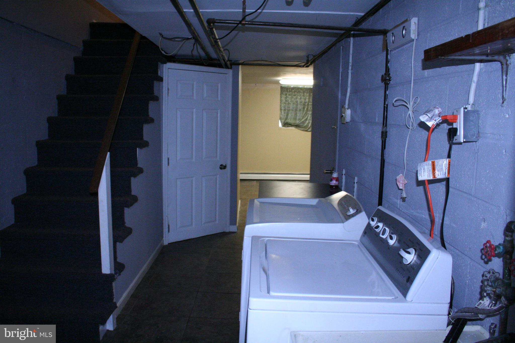 3861 Fairdale Road Philadelphia, PA 19154 - Photo 28 of 33 Laundry Room