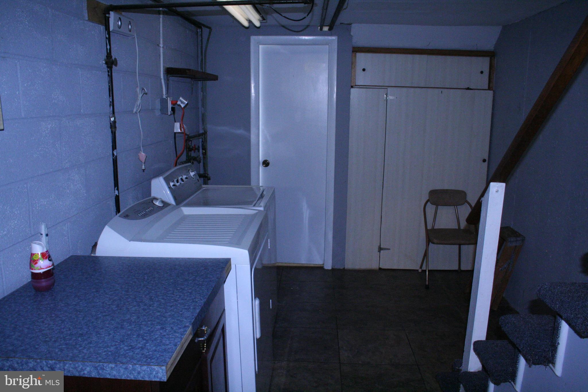 3861 Fairdale Road Philadelphia, PA 19154 - Photo 29 of 33 Laundry Room
