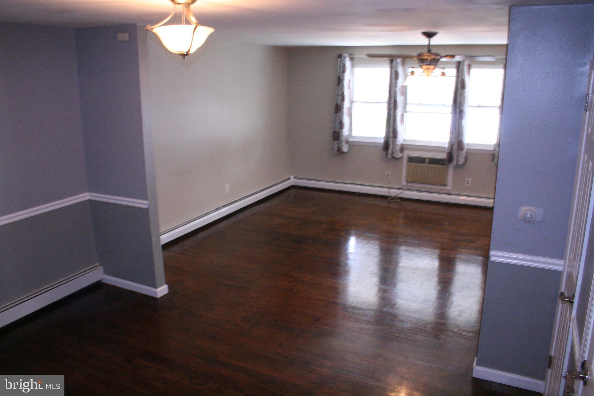 3861 Fairdale Road Philadelphia, PA 19154 - Photo 9 of 33 Dining Room