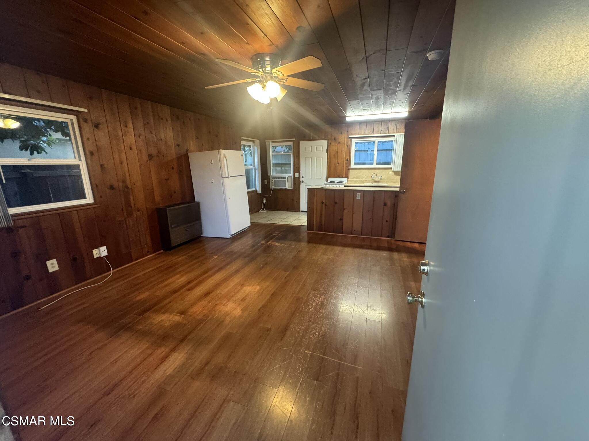 1741 Church Street, Unit B Simi Valley, CA 93065 - Photo 2 of 10 IMG_5914