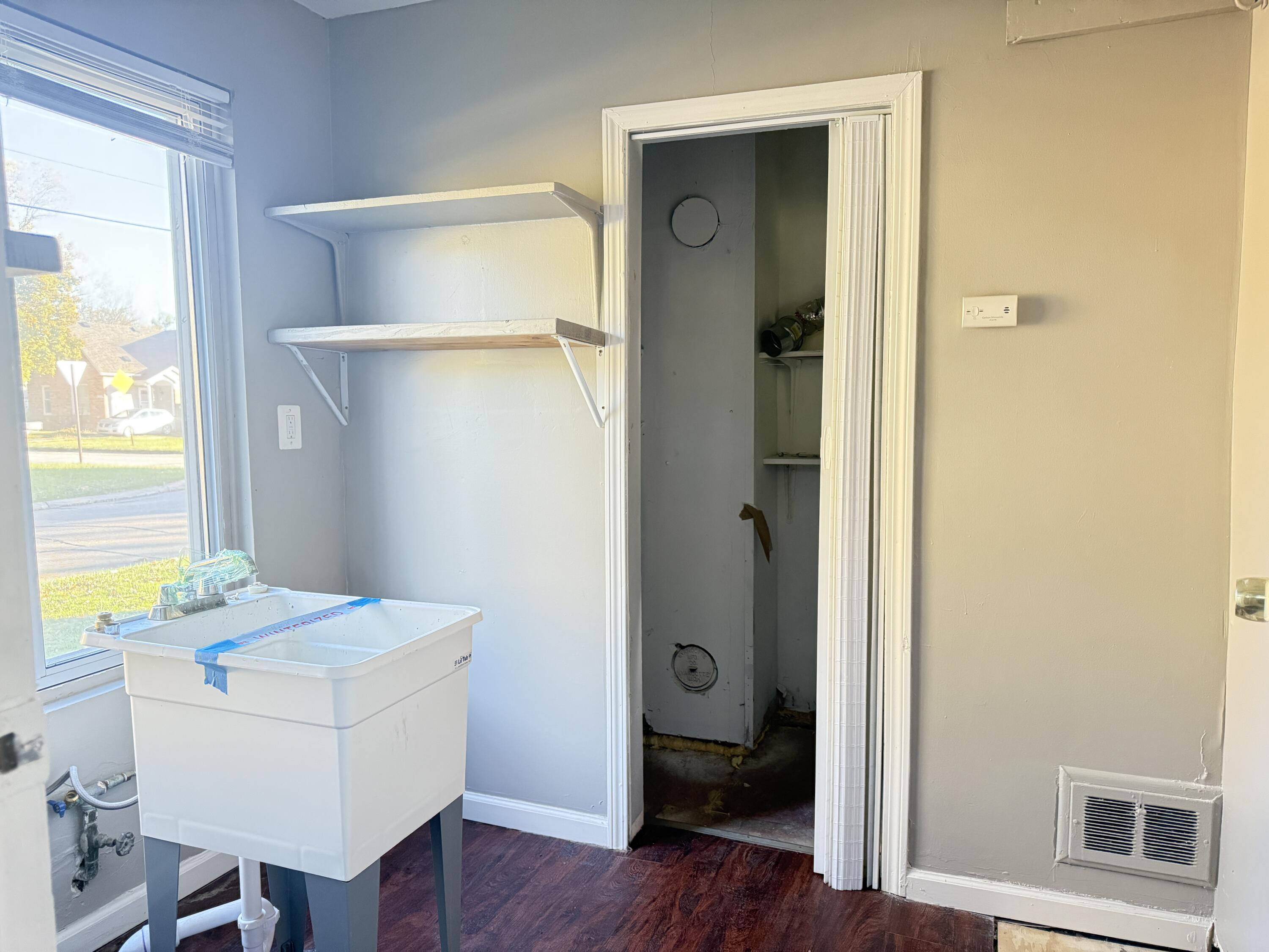 22851 Colgate Street Farmington, MI 48336 - Photo 12 of 21 IMG_5481