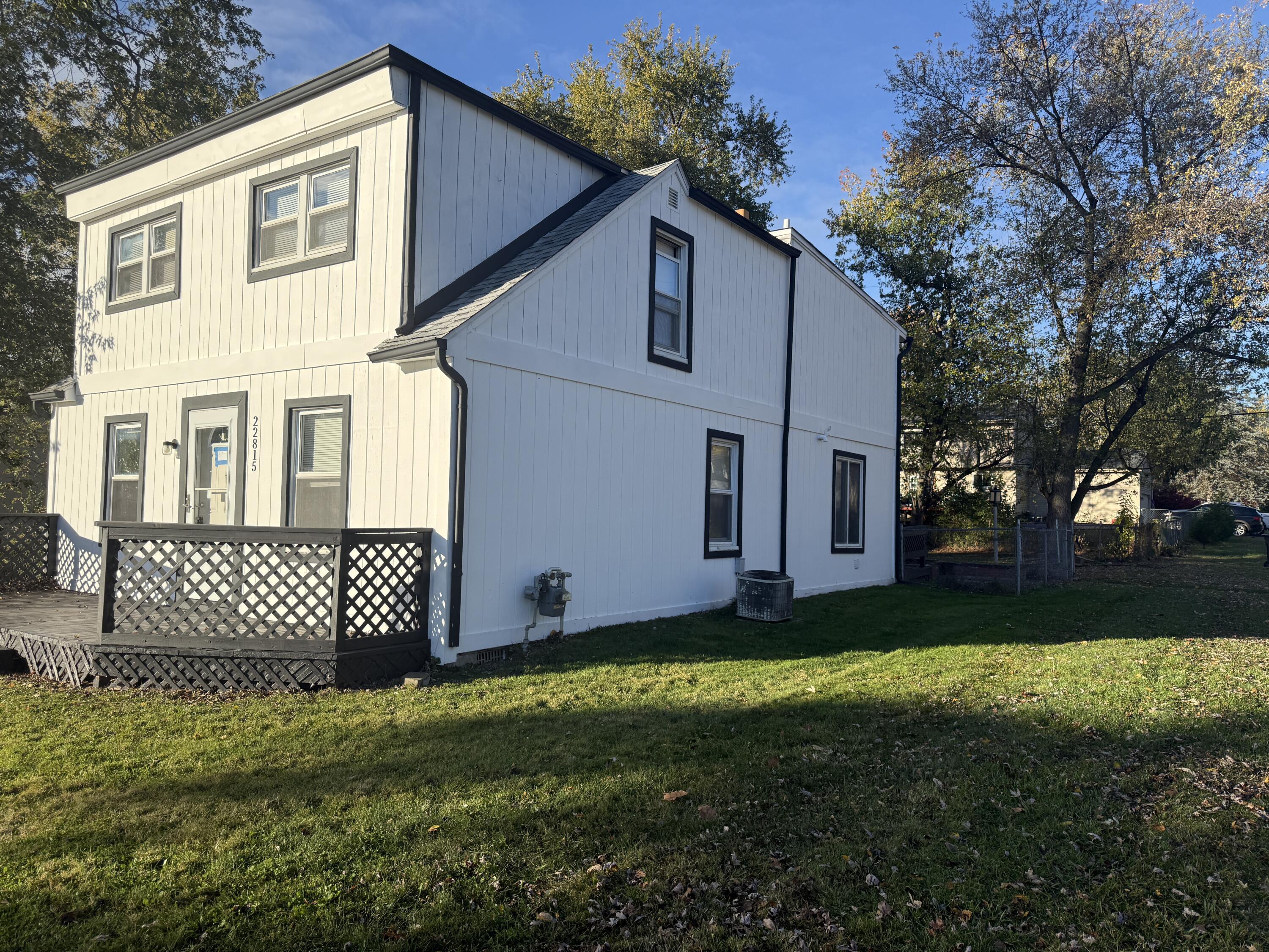 22851 Colgate Street Farmington, MI 48336 - Photo 2 of 21 IMG_5468