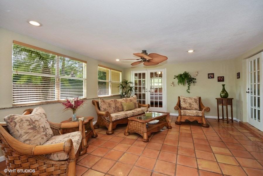 133 Southwest 8th Terrace Boca Raton, FL 33486 - Photo 5 of 18 Family Room