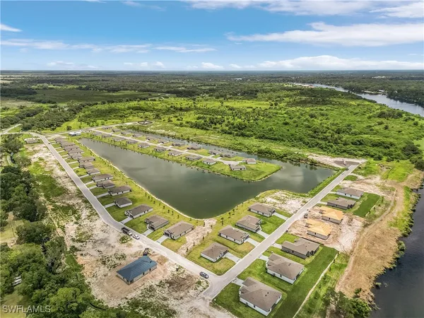 $389,900 | 825 General D MacArthur Avenue, LaBelle, FL 33935
