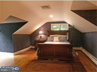 345 Brae Bourn Road Huntingdon Valley, PA 19006 - Photo 6 of 12 Bedroom - Main