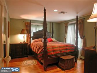 345 Brae Bourn Road Huntingdon Valley, PA 19006 - Photo 7 of 12 Bedroom