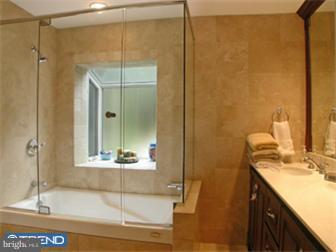 345 Brae Bourn Road Huntingdon Valley, PA 19006 - Photo 8 of 12 Bathroom