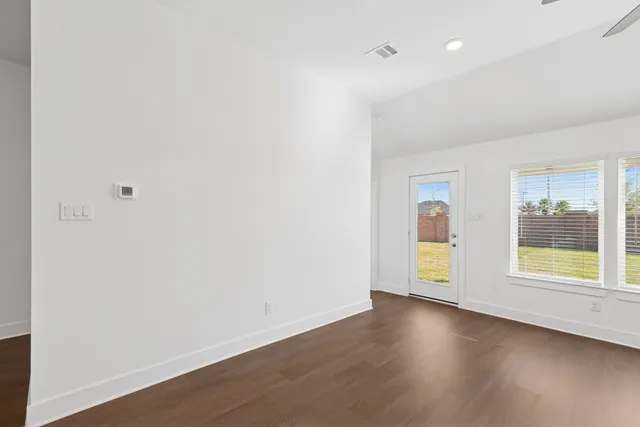 $350,990 | 14129 Baikal Mnr Drive, Santa Fe, TX 77510