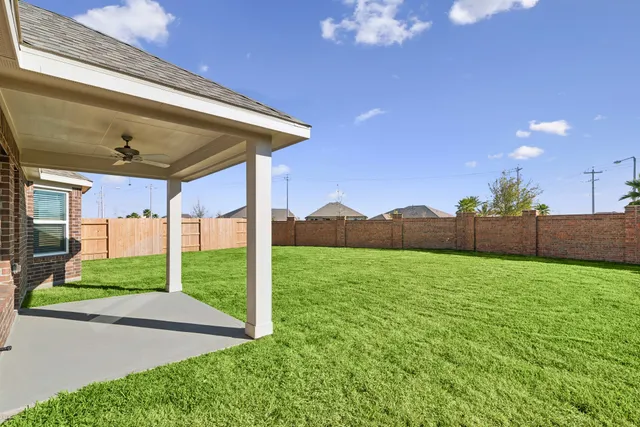 $350,990 | 14129 Baikal Mnr Drive, Santa Fe, TX 77510