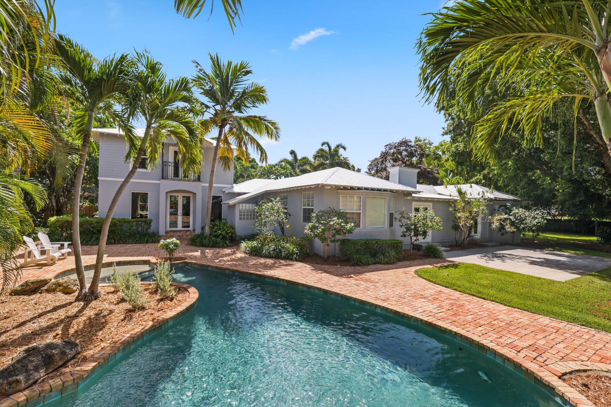 920 Hibiscus Lane Delray Beach, FL 33444 - Photo 35 of 39 Pool / Patio