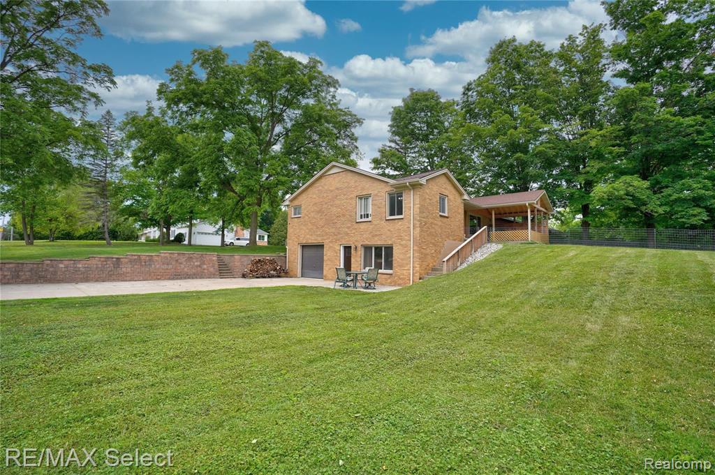 7303 East River Road Flushing, MI 48433 - Photo 7 of 30