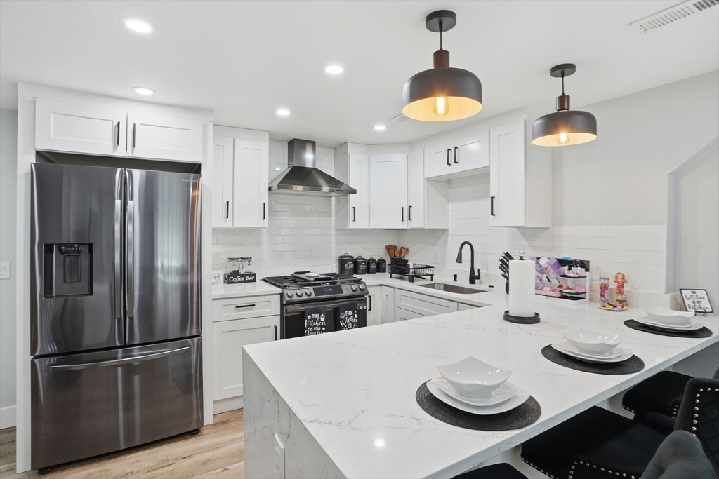 498 Beech Street Boston, MA 02131 - Photo 14 of 35