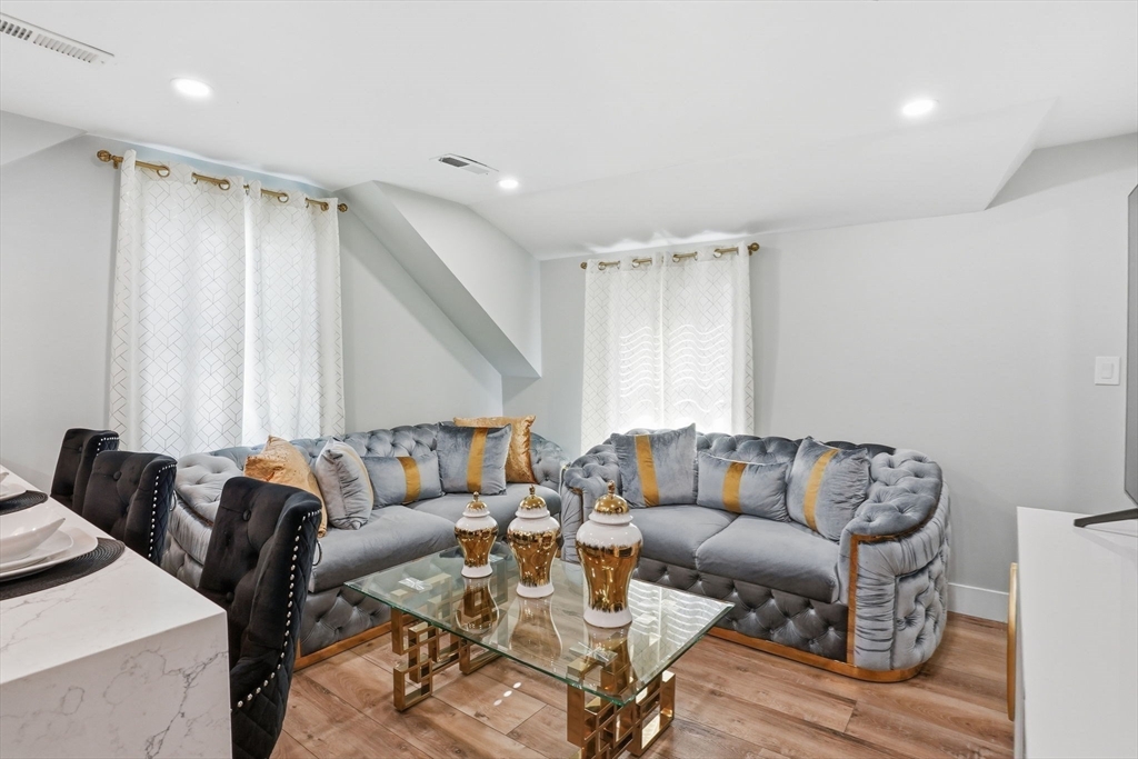 498 Beech Street Boston, MA 02131 - Photo 16 of 35