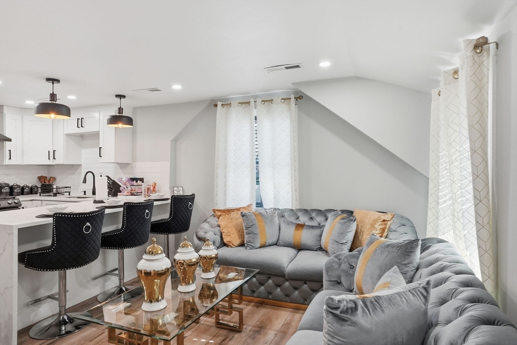 498 Beech Street Boston, MA 02131 - Photo 17 of 35