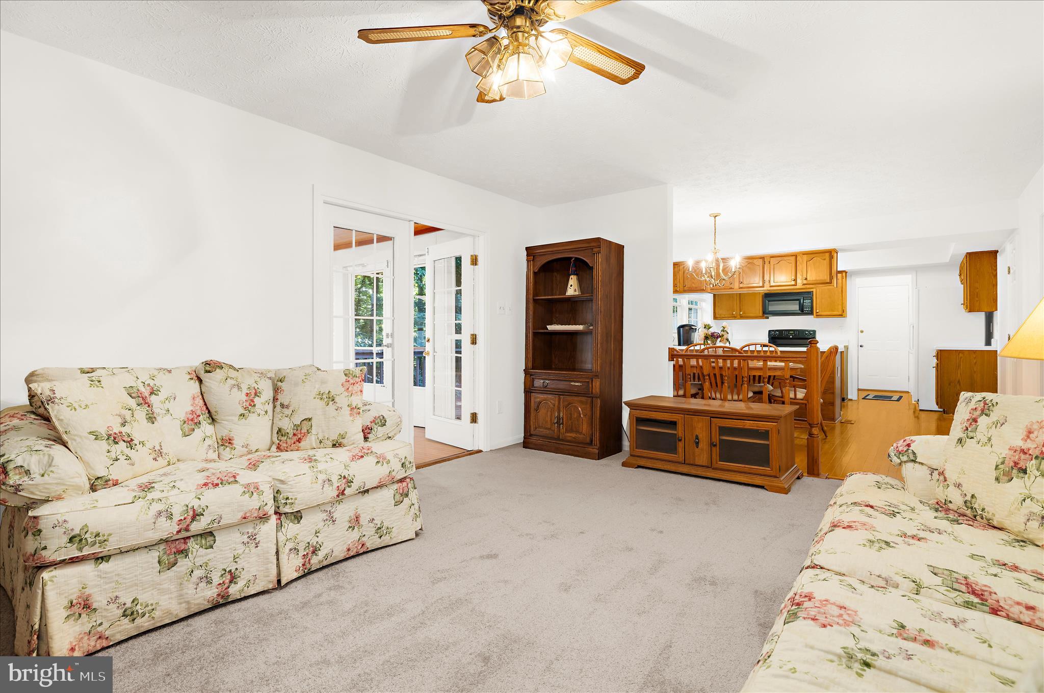 1678 Wickham Way Crofton, MD 21114 - Photo 13 of 62 Family Room with access to the Three Seasons Room