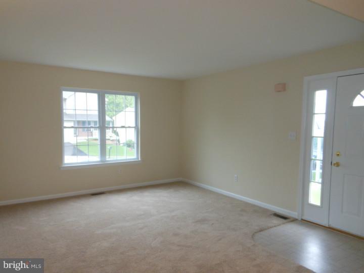 613 Frederick Street Reading, PA 19607 - Photo 4 of 23