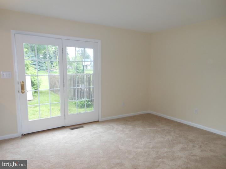 613 Frederick Street Reading, PA 19607 - Photo 6 of 23