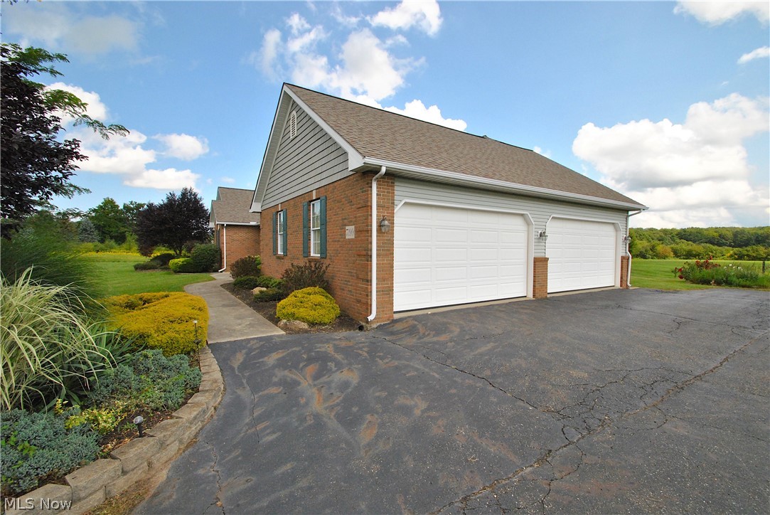 7199 Dewey Road Thompson, OH 44086 - Photo 3 of 35
