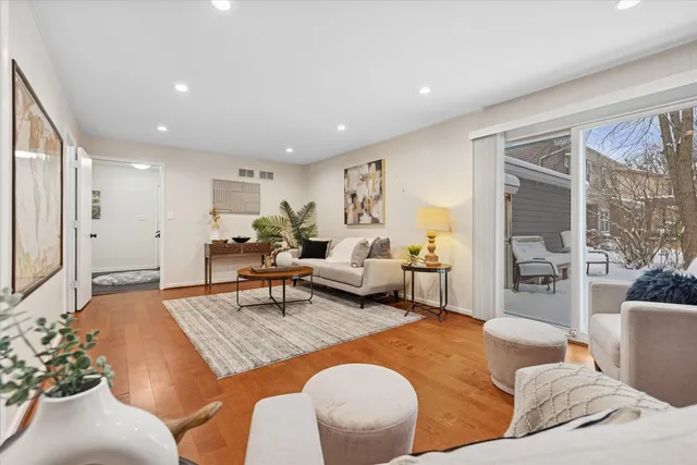 $625,000 | 312 Leeds Court, Naperville, IL 60565