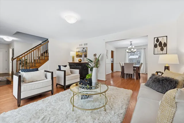 $625,000 | 312 Leeds Court, Naperville, IL 60565