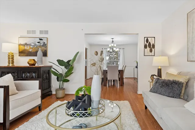 $625,000 | 312 Leeds Court, Naperville, IL 60565