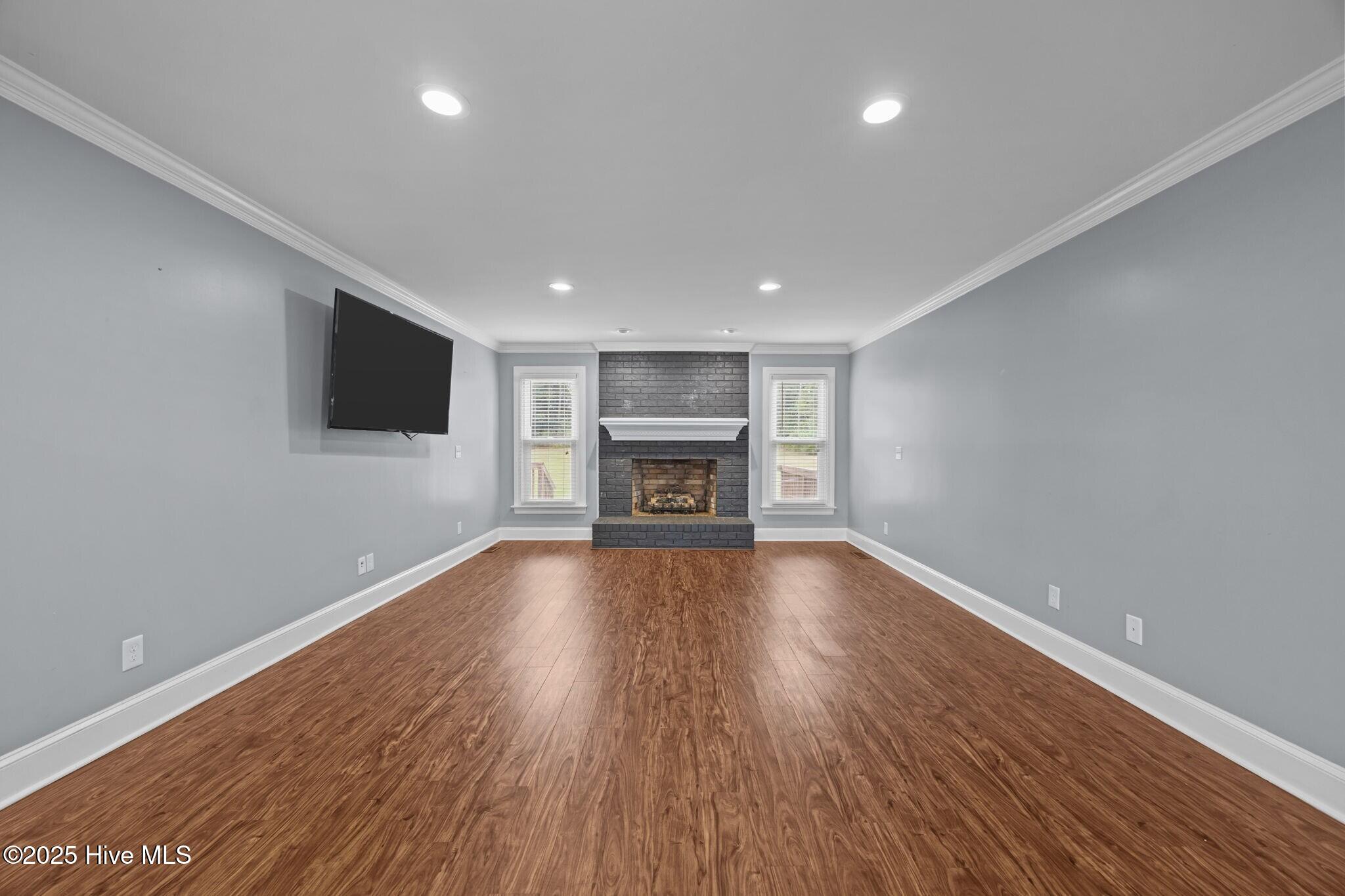 1443 Bland Howell Road Kinston, NC 28504 - Photo 5 of 39 Great room alone