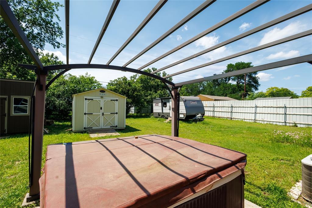 104 Richard Lane Azle, TX 76020 - Photo 13 of 22