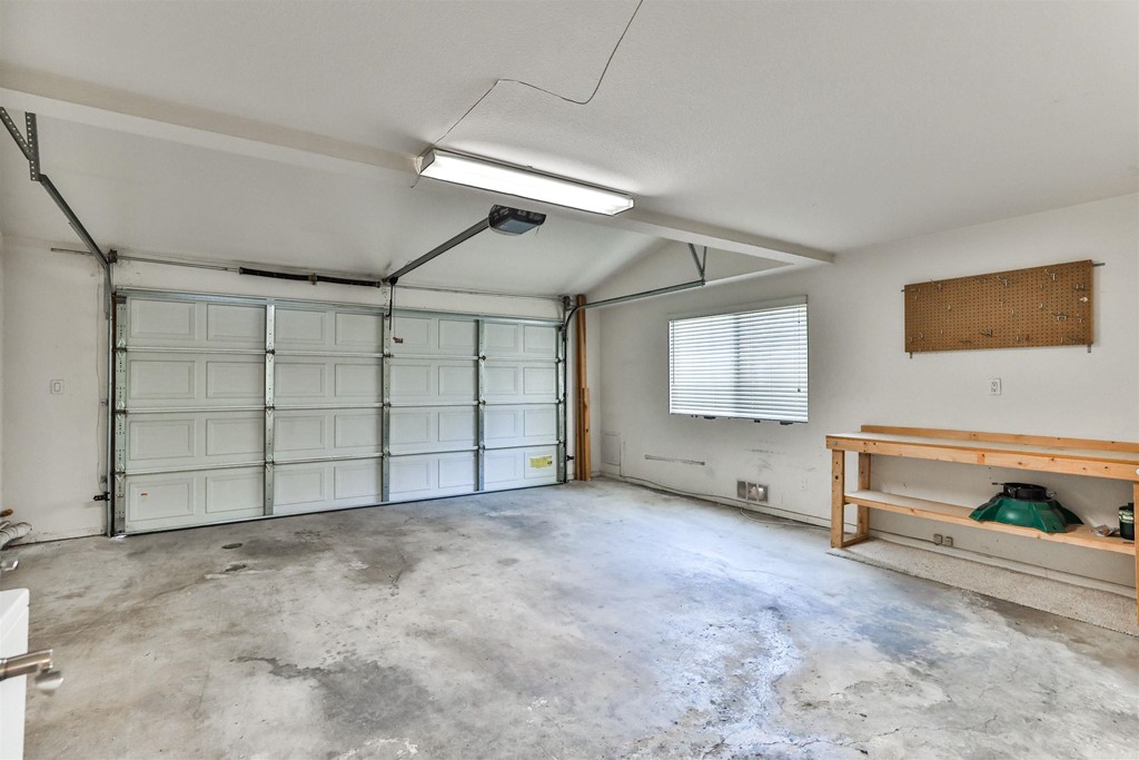 1133 Persimmon Avenue, Unit 7 El Cajon, CA 92021 - Photo 9 of 29 a view of empty room