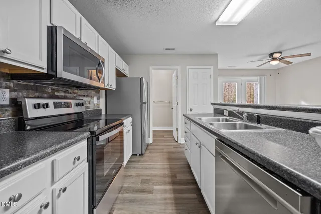 $1,350 | 107 Laura Lane, Unit B, Lillington, NC 27546