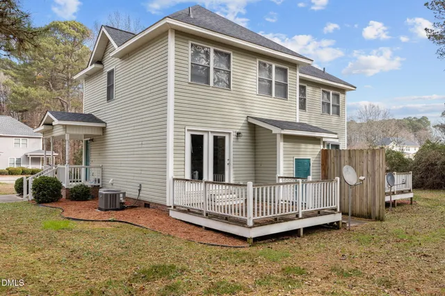 $1,350 | 107 Laura Lane, Unit B, Lillington, NC 27546