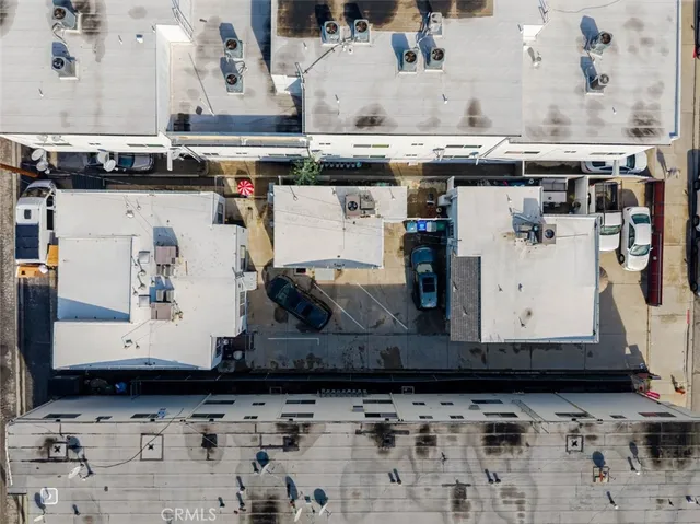 $2,350 | 301 East Alameda Avenue, Unit A, Burbank, CA 91502