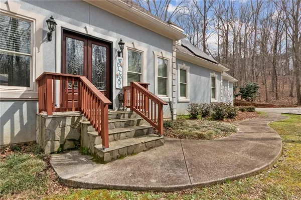 a view of a house with entertaining space