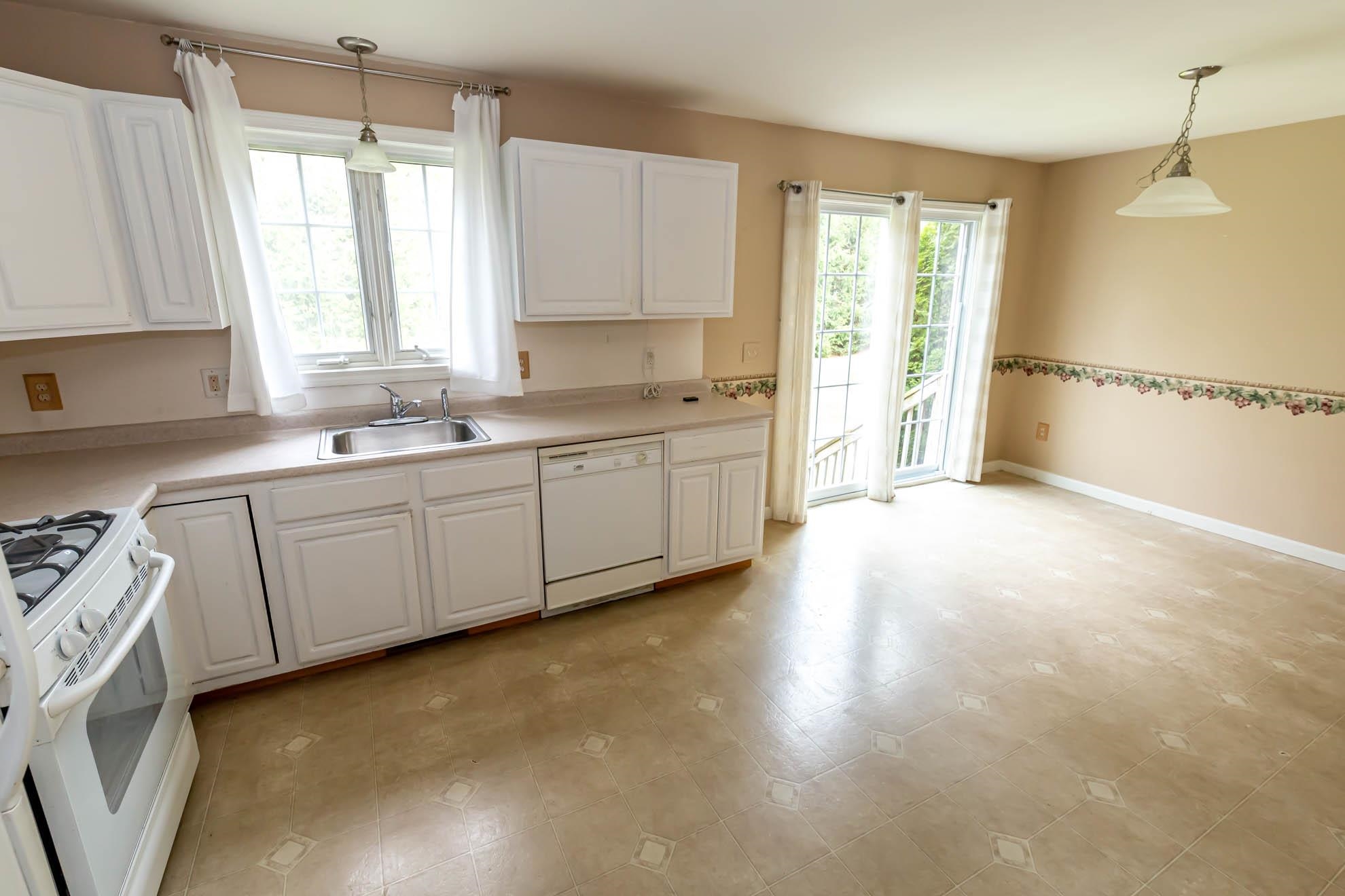 21 Mulberry Lane Amherst, NH 03031 - Photo 13 of 30