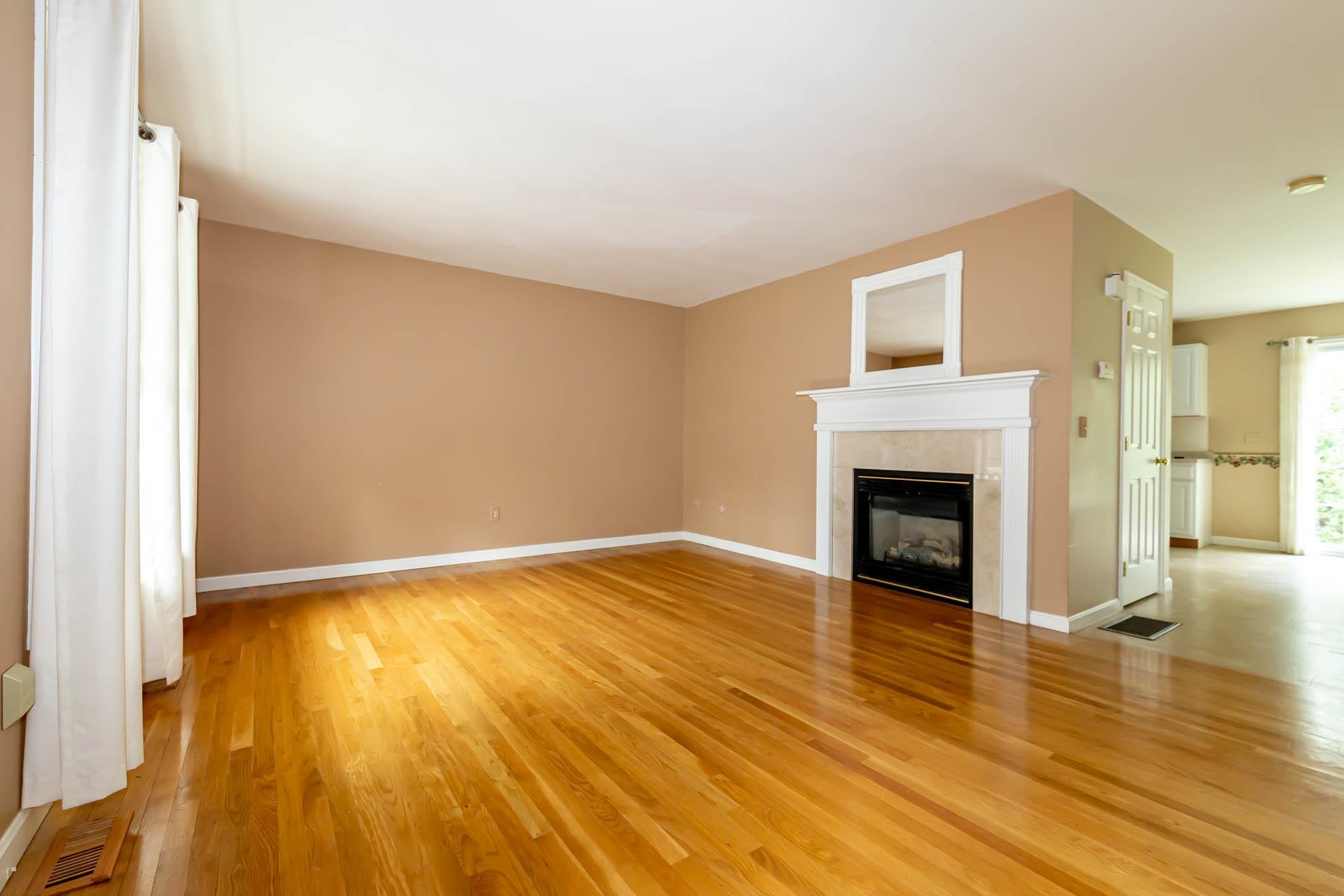 21 Mulberry Lane Amherst, NH 03031 - Photo 5 of 30