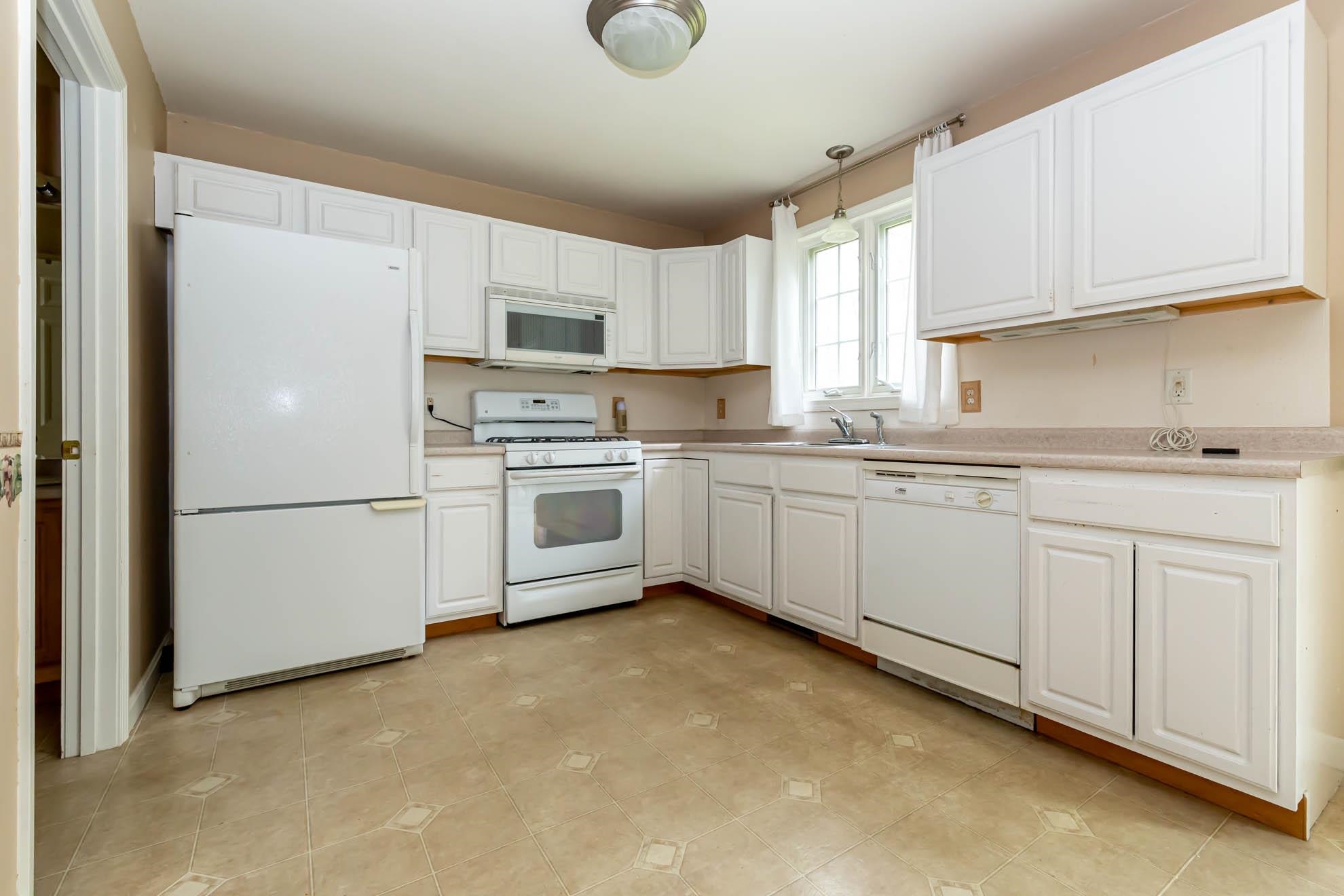 21 Mulberry Lane Amherst, NH 03031 - Photo 10 of 30