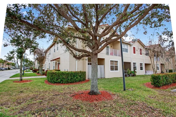 $370,000 | 9125 Pershore Place, Unit 8204, Tamarac, FL 33321