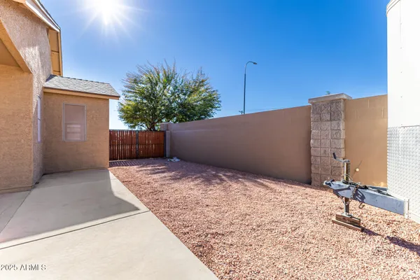 $425,000 | 30 East 14th Avenue, Apache Junction, AZ 85119