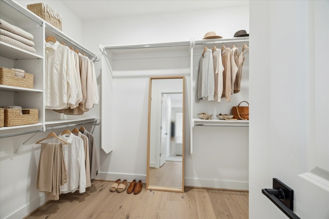 5337 Larkin Street Houston, TX 77007 - Photo 26 of 37 Expansive closet with custom shelving and storage solutions