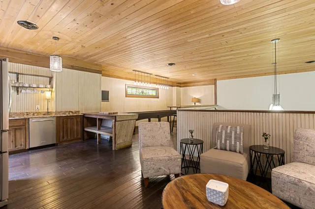 $6,375,000 | 1212 6th Avenue North, Nashville, TN 37208